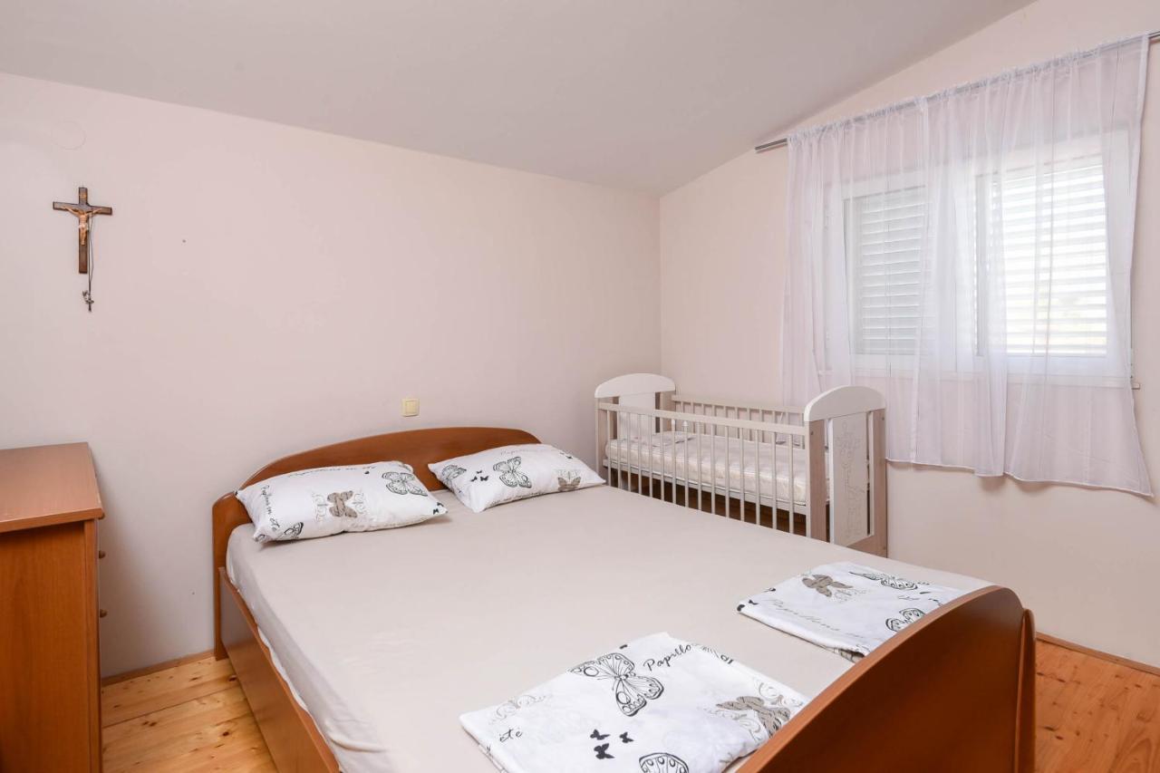 Apartments Karla Оребич Экстерьер фото