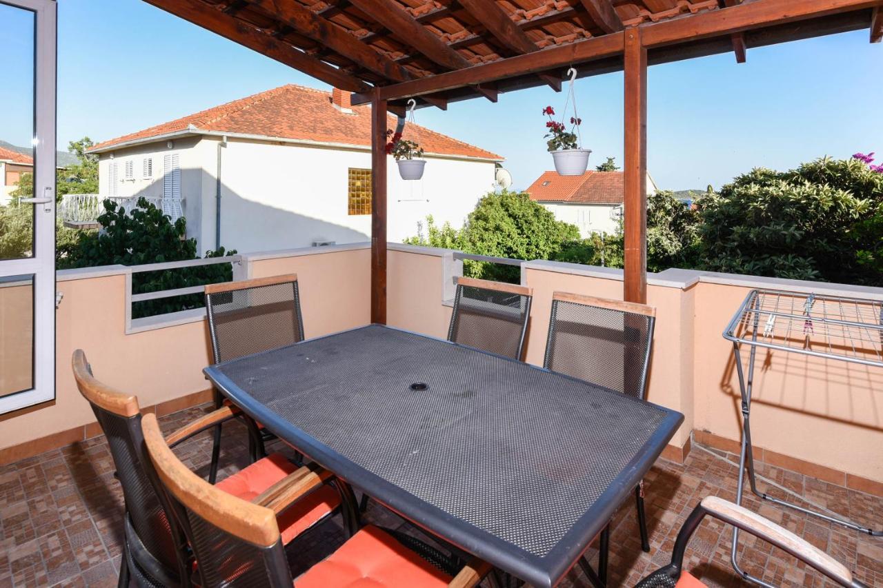 Apartments Karla Оребич Экстерьер фото