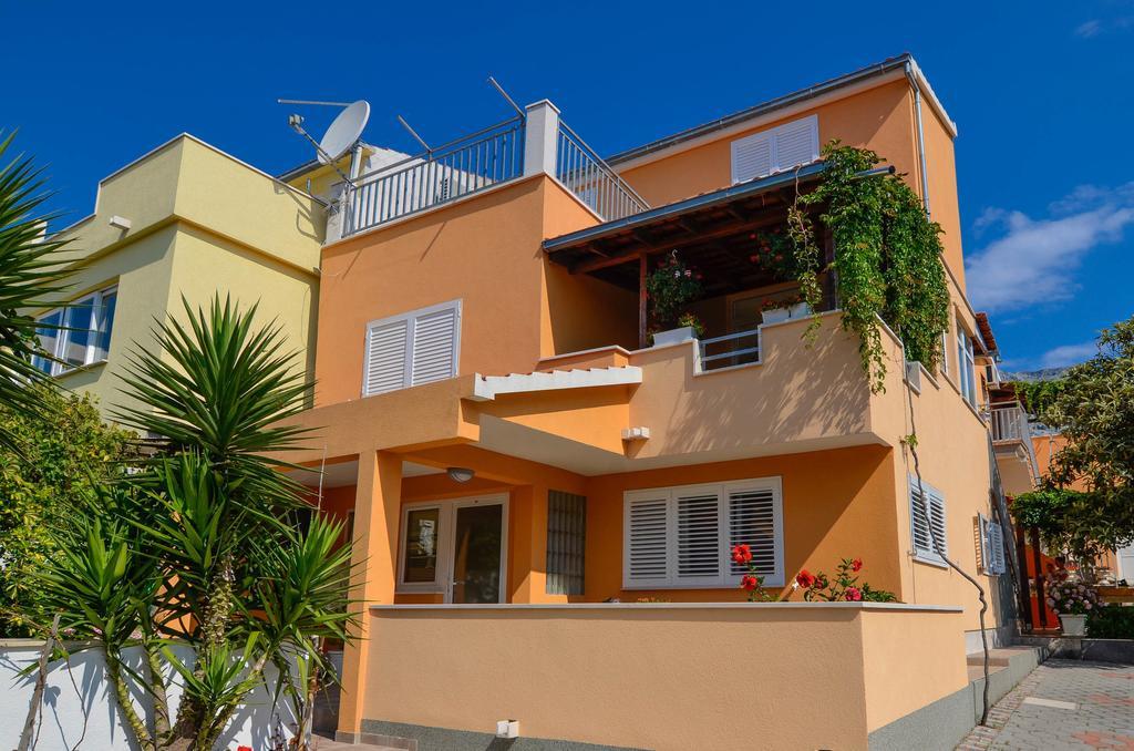 Apartments Karla Оребич Экстерьер фото